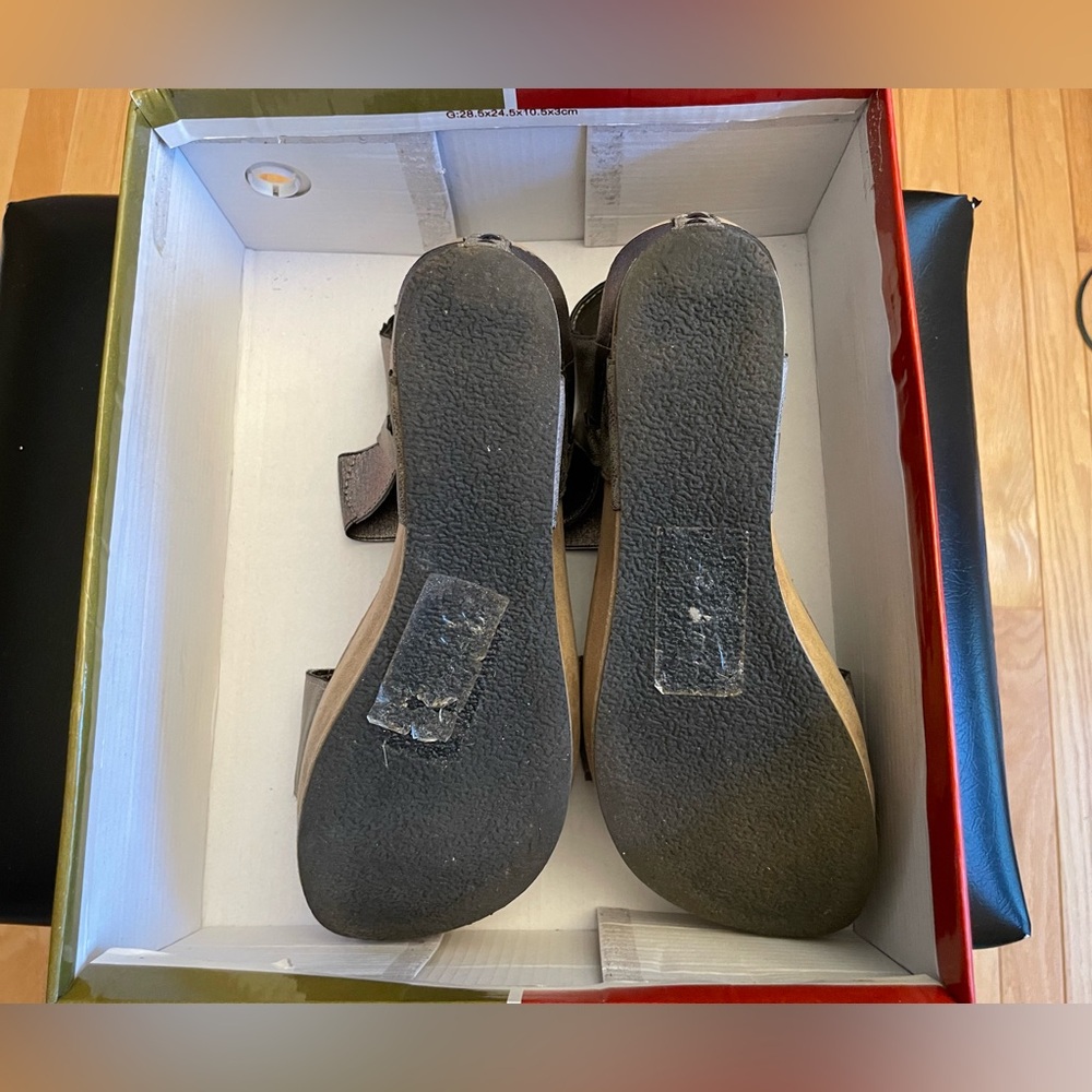 Pierre Dumas Wedges - Picture 5 of 6